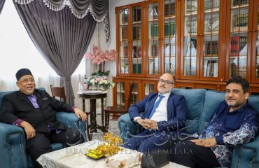 photo_6129654192893791421_y